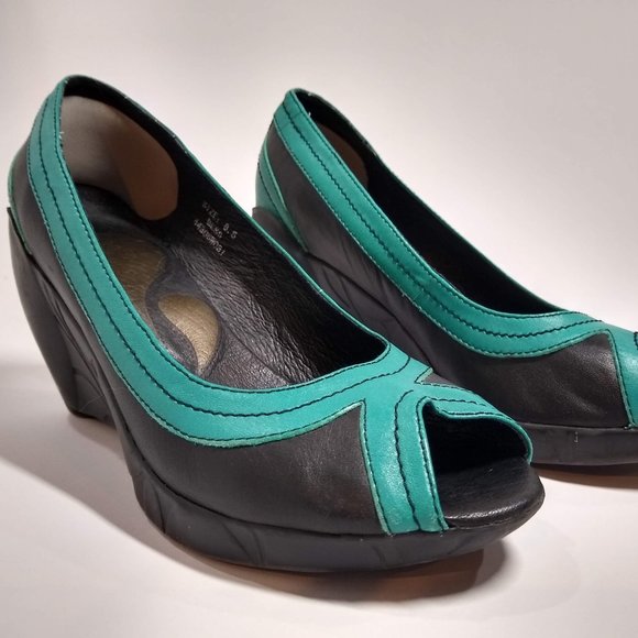 JUMP For The People 'Bess' Open Toe Wedges Heels in Black and Teal - Picture 2 of 7